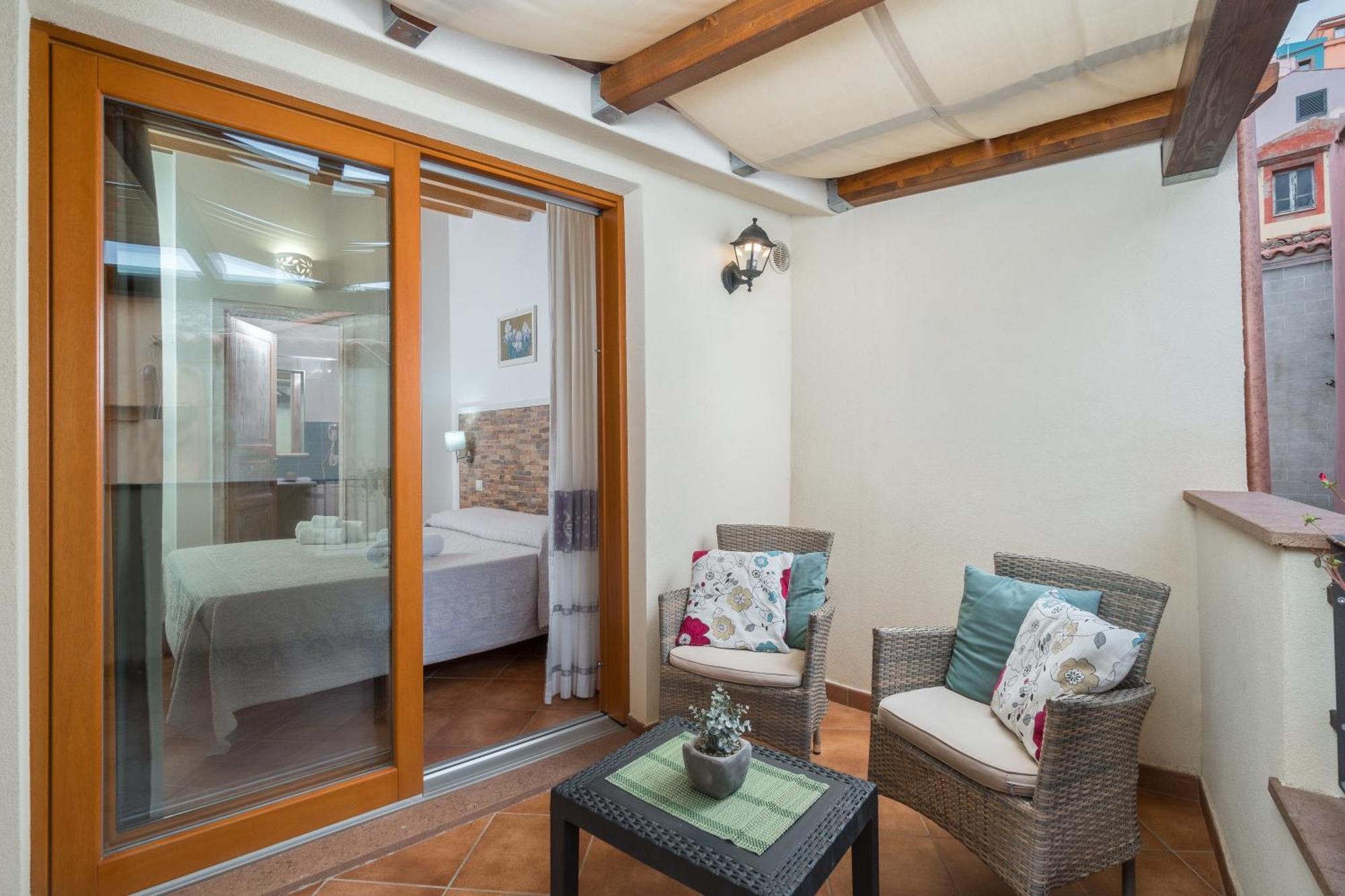 Bosa Queen House Екстер'єр фото
