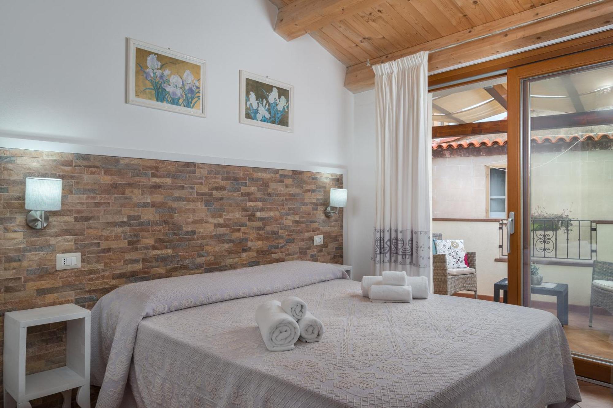 Bosa Queen House Екстер'єр фото