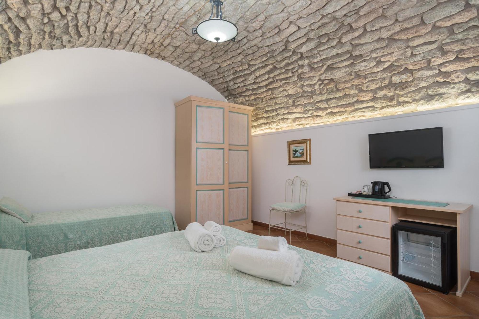 Bosa Queen House Екстер'єр фото